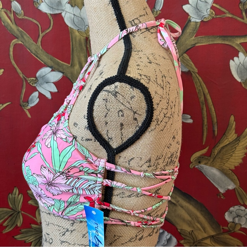 Women’s Juniors “RUE BLEU by RUE21” Bikini Top | #I10 - Picture 8 of 14